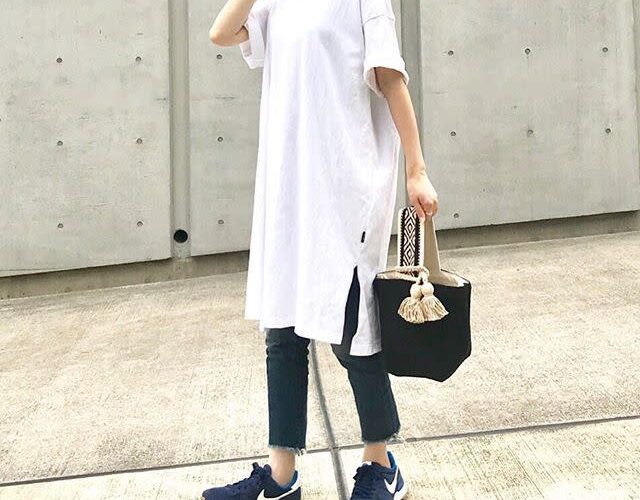 丈長Tシャツの魅力と着こなし術★体型カバーも叶える万能トップスのすべて