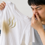 Tシャツの汗の臭いが取れない！原因と効果的な洗い方・臭い対策